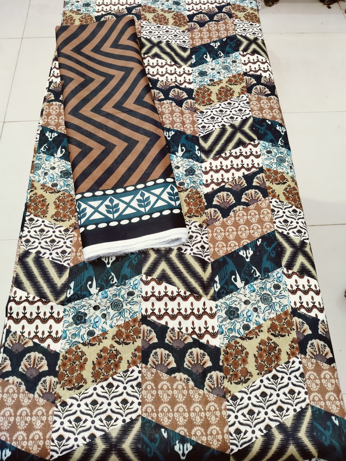 Coffee Glow – 3PC Unstitched Lawn Suit (Sapphire Vol 2)